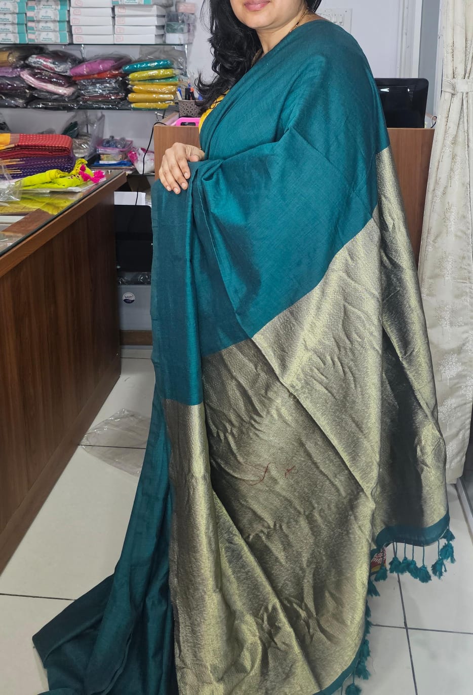 Khadi Plain Zari Pallu Saree Green 04