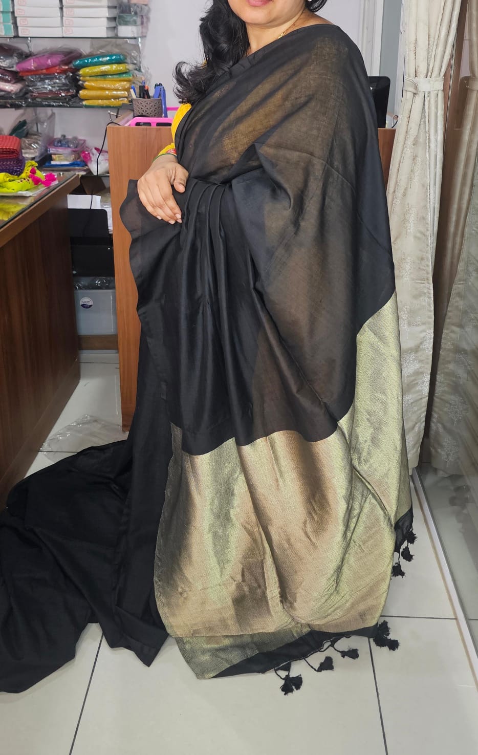 Khadi Plain Zari Pallu Saree Black 01