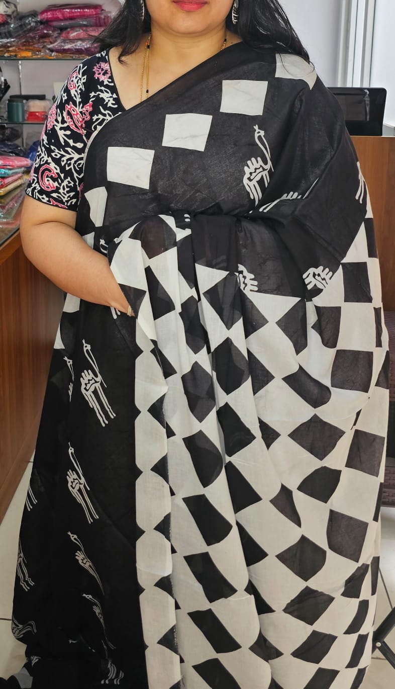 Black and White Camel design Saree 03