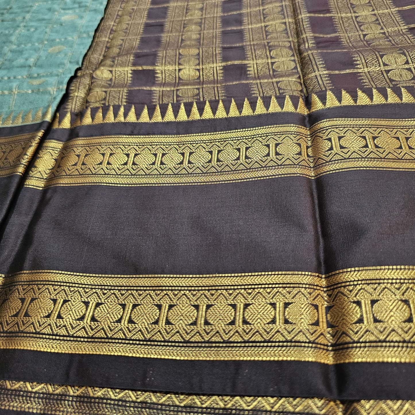 Butta Soft Silk Saree 5 LightColor&Chocolate brown