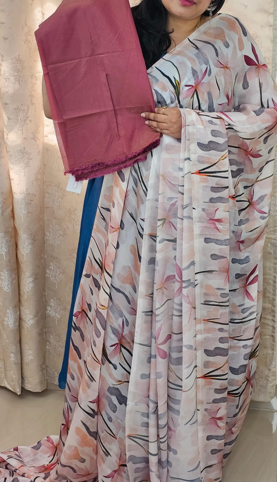 Digital print saree Cream with leaf design 01
