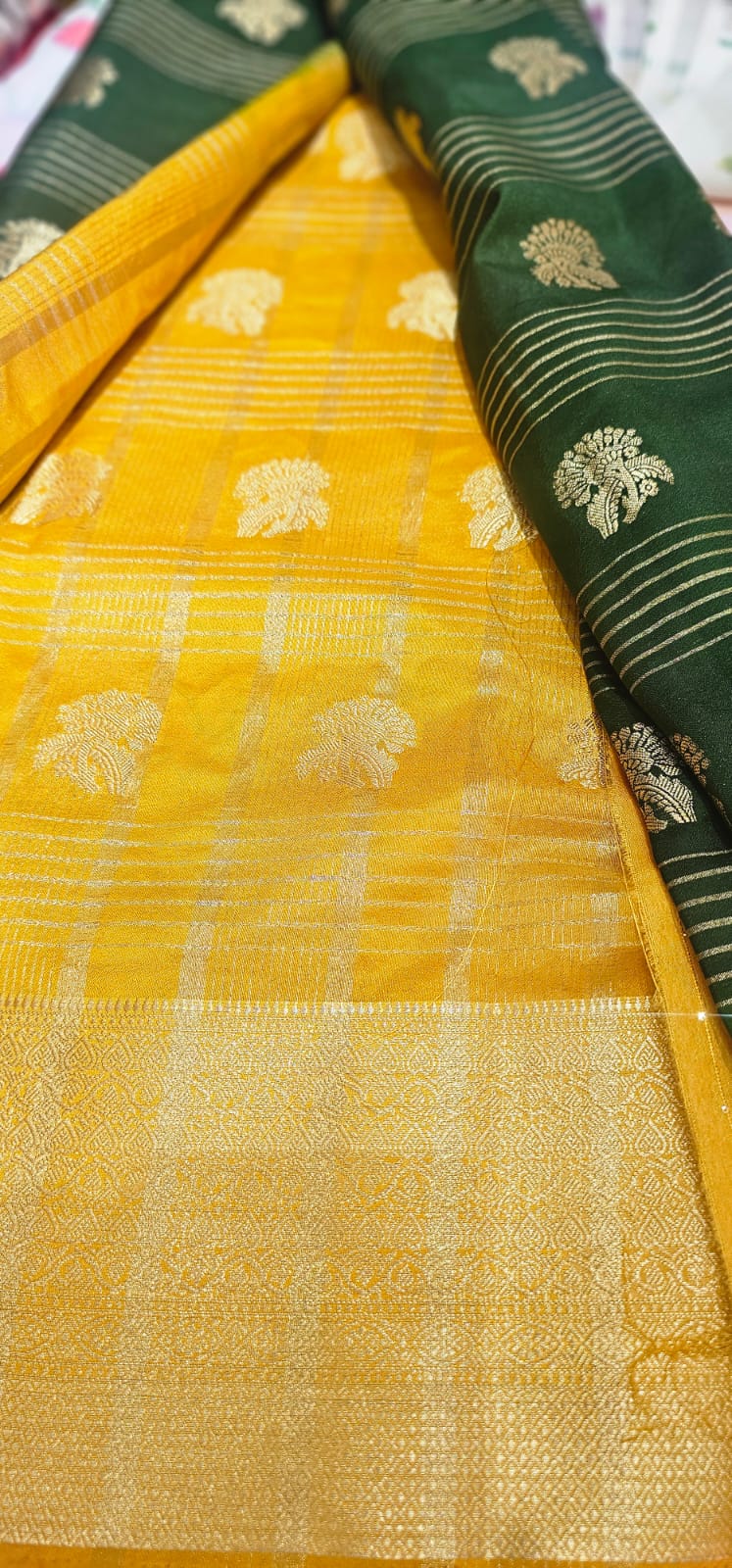 Gayatri silk saree 01 G/Y