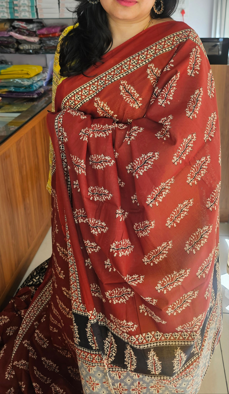 Mul Cotton saree brick red with tree design 01
