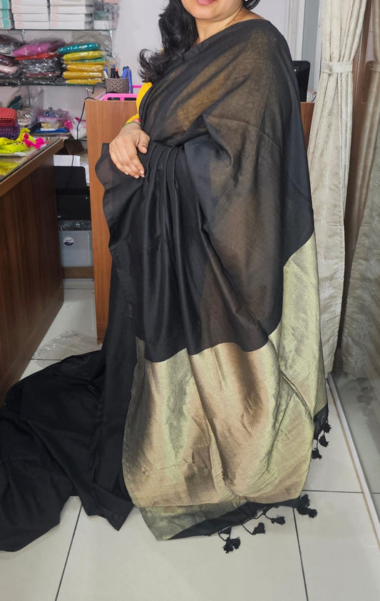 Khadi Plain Zari Pallu Saree Black 01
